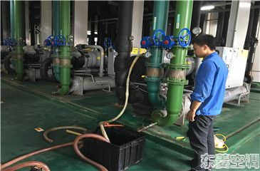 中央空調(diào)冷凝器怎樣清理？冷凝器的清理流程【詳細(xì)說明】